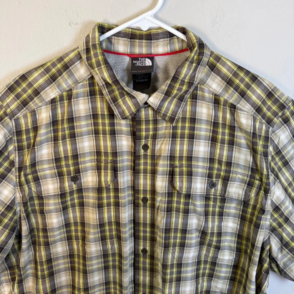 The North Face Mens XL Short Sleeve Plaid Button Down Hiking‎ Shirt Yellow Brown